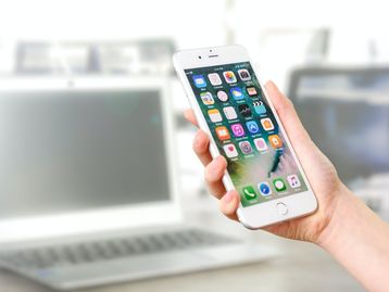 Procon-SP notifica Motorola, Samsung e Apple após onda de golpes