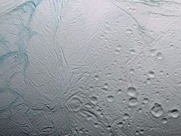 Seriam alienígenas? Metano na lua Encélado pode ser sinal de vida