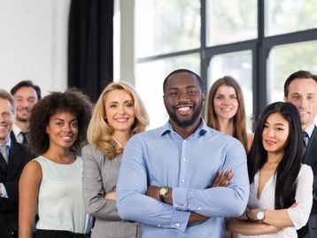 Sociedade e empresas crescem com o incentivo à diversidade