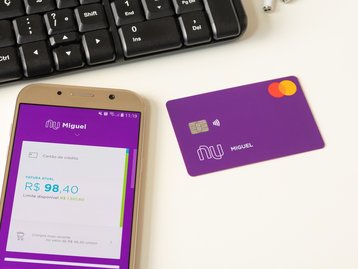 Nubank aumenta limite do cartão de crédito de clientes 
