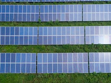 Casas com painéis solares: qual o impacto de 30 milhões delas?