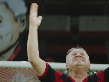 Inteligência Artificial recria voz do falecido pai do ex-jogador Zico