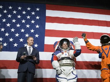 NASA atrasa traje espacial para pouso na lua; Elon Musk quer ajudar