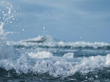 Nova tecnologia extrai duas vezes mais energia de ondas do mar