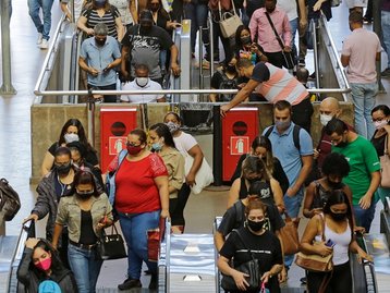  Variante delta: estudo projeta aumento de casos de covid-19 em SP