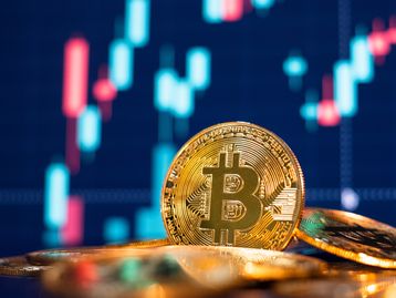 Bitcoin dispara e atinge US$ 50 mil em sua maior alta em 3 meses