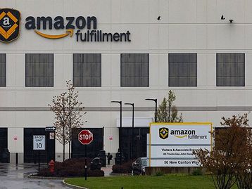 Funcionária da Amazon é demitida por ir muitas vezes ao banheiro