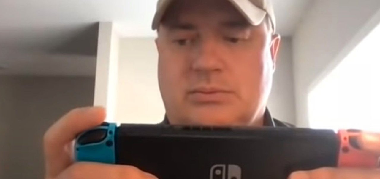 Brendan Fraser atrasa chamada com fã para terminar jogo em seu Switch