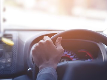 Não consegue achar uma corrida no Uber ou na 99? 