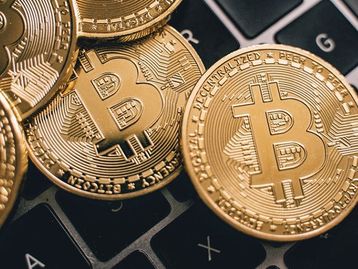 Bitcoin chegará a US$ 100 mil, afirma CEO de consultoria