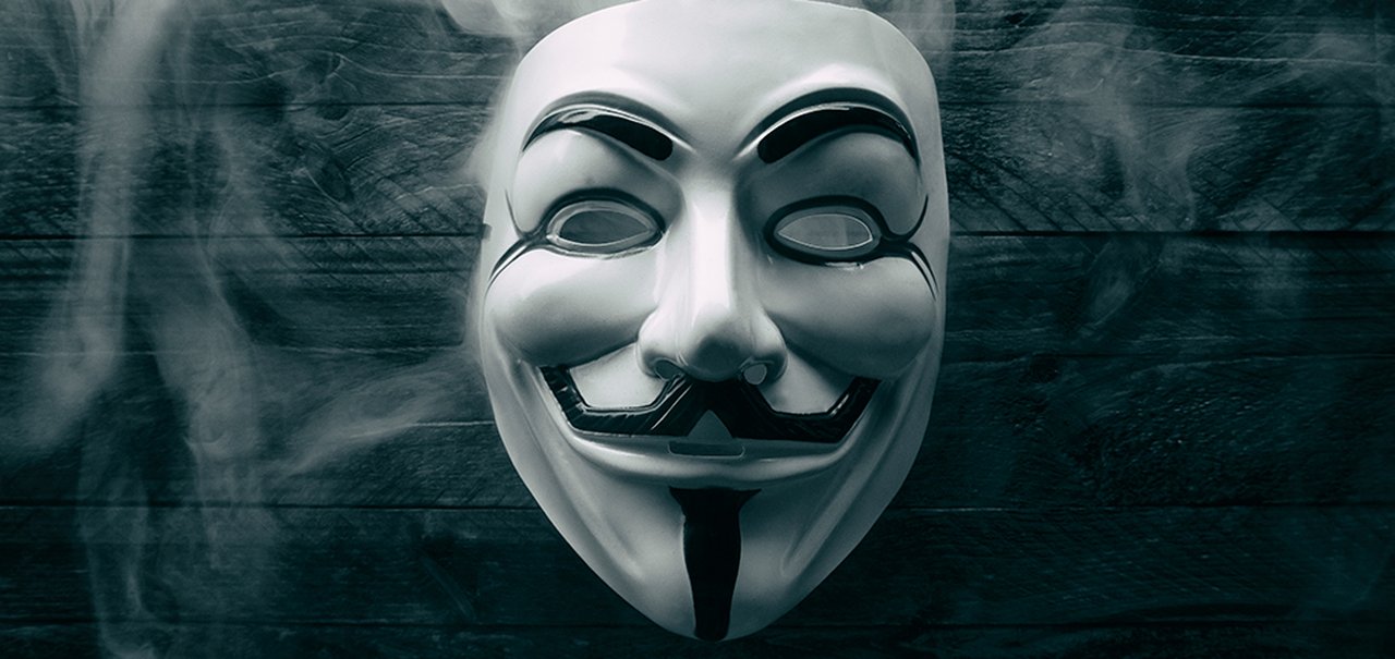 Anonymous declara guerra contra Bolsonaro e hackeia Fib Bank