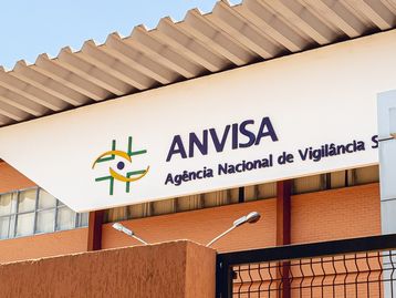 Anvisa libera uso emergencial de novo remédio contra covid-19