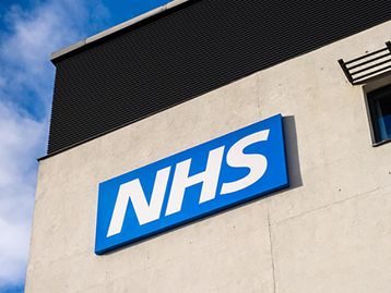 Inglaterra inicia estudo com teste de sangue para detecção de câncer