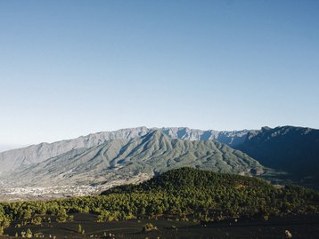 Vulcão em alerta de erupção nas Canárias pode provocar tsunami no Brasil