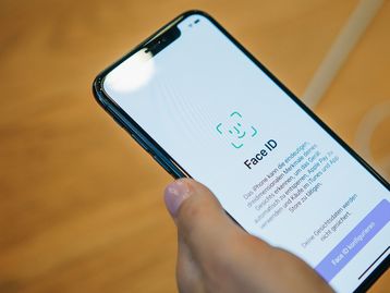 Apple diz que Face ID está mais eficiente contra falhas no iOS 15