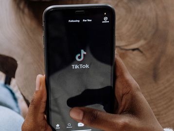 TikTok alcança marca de 1 bilhão de usuários mensais no mundo 