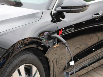 Governo de São Paulo reduz ICMS para carros elétricos e remédios