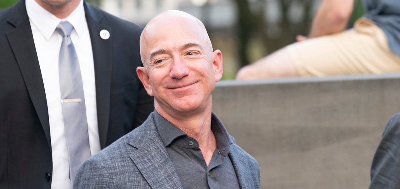 Twitch: possível ataque mostra rosto de Jeff Bezos na página de jogos