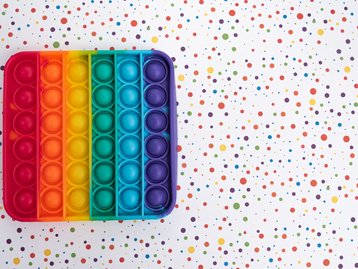 Pop it: cientistas dizem que brinquedo pode ajudar a controlar ansiedade