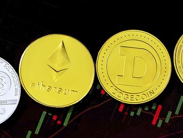 Funcionária que denunciou Facebook paga as contas com criptomoedas