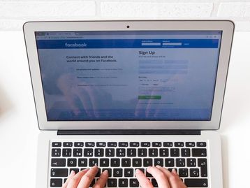 Facebook: Brasil é prioridade em moderação política da rede social