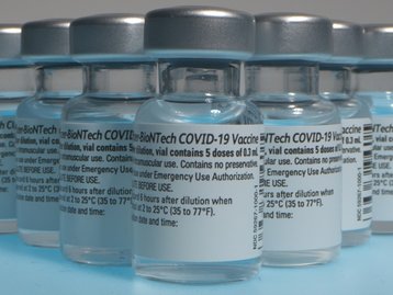 Estados Unidos começam a vacinar crianças de 5 a 11 anos contra a covid-19