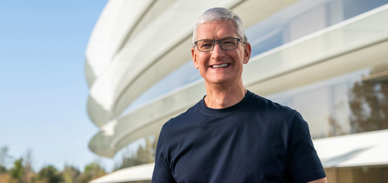 CEO da Apple, Tim Cook revela que investe em criptomoedas