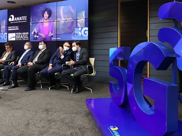 Operadora desiste de lote arrematado do 5G e é multada, segundo Anatel
