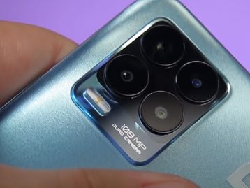 Realme deve revelar smartphone dobrável em 2022; veja imagens