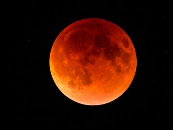 Eclipse lunar: confira fotos do fenômeno visto no Brasil