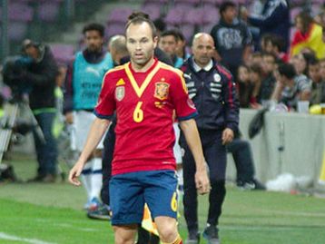 Iniesta é advertido por governo da Espanha ao promover a Binance