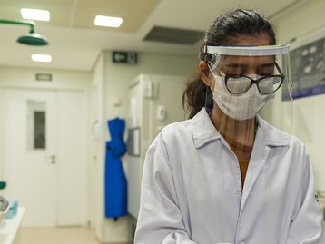 SOSCiência: Cientistas fazem manifestação virtual contra cortes na pesquisa