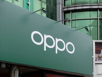 Oppo mostra câmera retrátil resistente à água para celulares