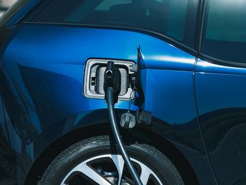 Carros elétricos: iniciativa promete rede de eletropostos nos EUA até 2023