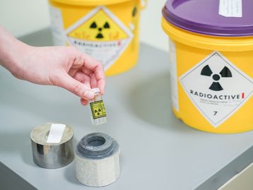 Energia nuclear: urânio pode ser extraído da água do mar com novo material