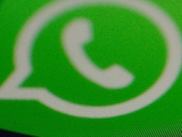 WhatsApp vai deixar você ouvir áudios mesmo saindo da conversa