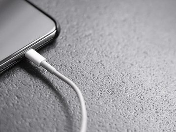 Procon multa Apple e Samsung em R$ 25,9 milhões por 'venda casada'
