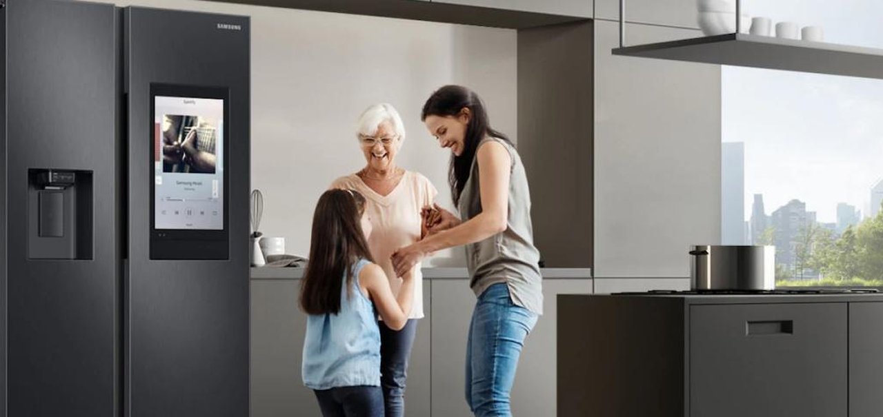 Samsung lança geladeira Side by Side com soundbar no Brasil