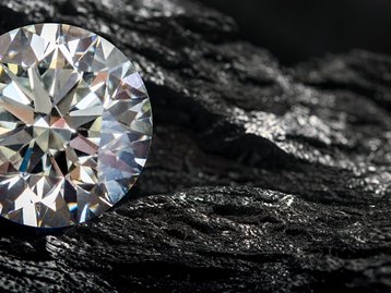Maior joalheria do mundo só vai vender diamantes feitos em laboratório