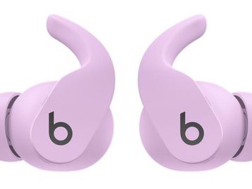 Beats lança fone Fit Pro com ANC e áudio espacial no Brasil