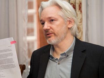 Julian Assange, da WikiLeaks, arrecada US$ 52 milhões com NFTs