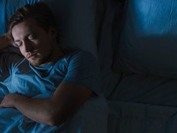 Dormir mais pode reduzir fome e levar a perda de peso, diz estudo