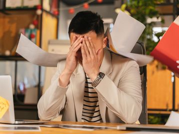 Síndrome de Burnout: 12 sintomas que mostram que você precisa de ajuda