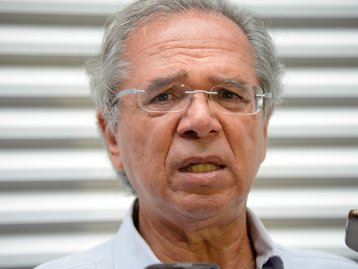 ‘Há mais iPhones no Brasil do que população’, diz Paulo Guedes