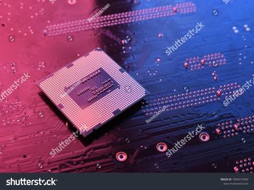 Contrabandista é preso com 160 CPUs coladas em seu corpo