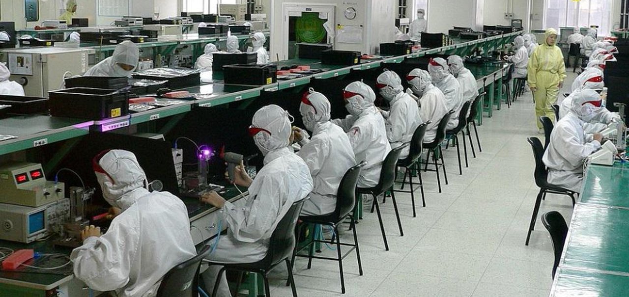 iPhone: fábricas da Foxconn voltam a operar após surto de covid