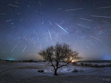 Mês de Abril terá chuva de meteoros Líridas; saiba como acompanhar