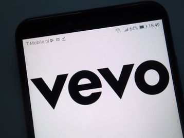 YouTube: canais de dezenas de cantores são hackeados