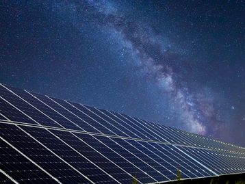 Cientistas criam painéis solares capazes de gerar energia à noite