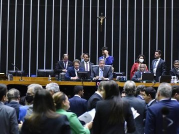 Câmara dos Deputados aprova criação do Programa Internet Brasil